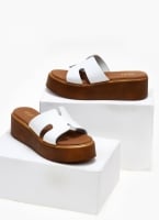 Flatforms δερμάτινα σανδάλια με ανοίγματα Estil