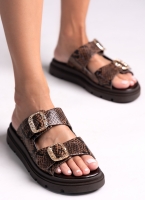 Flatforms δερμάτινα σανδάλια με print Tfp