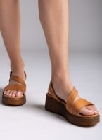 Flatforms δερμάτινα σανδάλια TFP