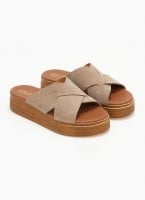 Σανδάλια flatforms καστόρινα estil