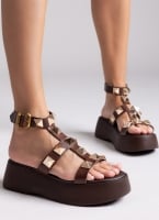 Flatforms σανδάλια δερμάτινα με τρουκς Estil