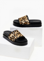 Flatforms σανδάλια με print