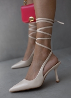Γόβες μυτερές με lace up δέσιμο