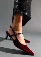 Γόβες μυτερές slingback από ύφασμα velvet TFP