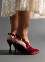Γόβες μυτερές slingback από velvet ύφασμα TFP