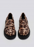 Loafers chunky από συνθετικό ponyskin με print Estil
