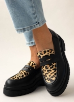 Loafers δερμάτινα με ponyskin TFP