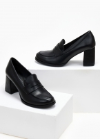 Loafers δερμάτινα με τακούνι Ragazza 061