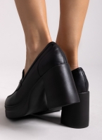 Loafers δερμάτινα με τακούνι TFP