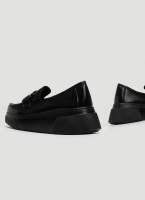 Loafers flatforms με αγκράφα