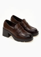 Loafers με τακούνι και strass