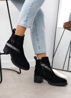 Μποτάκια casual suede με ζωνάκι