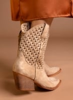 Μποτάκια cowboy με διάτρητο σχέδιο CORINA