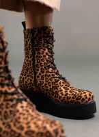 Μποτάκια platforms suede με print ERYNN