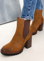 Μποτάκια suede chelsea με τακούνι Erynn