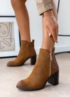 Μποτάκια suede με ανάγλυφο pattern Erynn