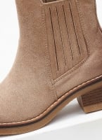 Μποτάκια suede με κρεπ τακούνι ERYNN
