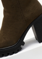 Μποτάκια suede με τρακτερωτή σόλα
