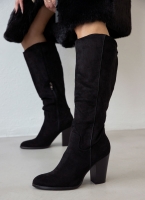 Μπότες suede με τακούνι