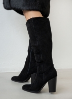 Μπότες suede με τακούνι