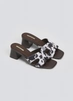 Mules ανοιχτά με print Corina