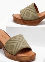 Mules καστόρινα με ανάγλυφο σχέδιο estil