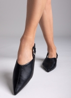 Mules μυτερά με frilled λάστιχο CORINA