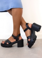 Πέδιλα crossover με chunky σόλα MARIAMARE