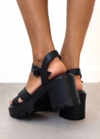 Πέδιλα crossover με chunky σόλα MARIAMARE
