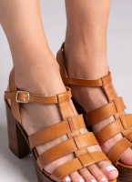 Πέδιλα δερμάτινα gladiator με τακούνι TFP