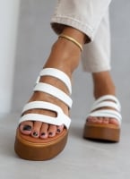 Σανδάλια flatforms δερμάτινα με ανοίγματα estil