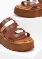 Σανδάλια flatforms δερμάτινα με ανοίγματα estil