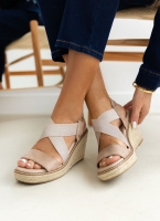 Πλατφόρμες suede με crossover λάστιχα Xti 142326