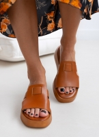 Σανδάλια δερμάτινα flatforms estil