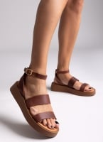 Σανδάλια δερμάτινα flatforms Estil