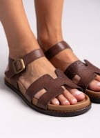 Σανδάλια δερμάτινα flatforms με μπαρέτα Carad