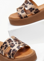 Σανδάλια δερμάτινα flatforms με print TFP
