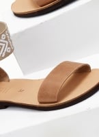 Σανδάλια δερμάτινα με boho μπαρέτα Estil