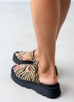 Σανδάλια flatforms από συνθετικό ponyskin με στρας TFP