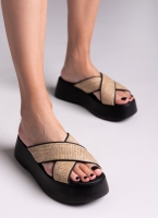 Σανδάλια flatforms crossover με ψάθα Estil