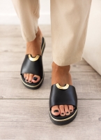 Σανδάλια flatforms δερμάτινα με μεταλλικό σχέδιο Ragazza 01083