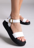 Σανδάλια flatforms δερμάτινα με μπαρέτα Estil