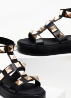 Σανδάλια flatforms δερμάτινα με τρουκς estil