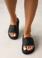 Σανδάλια flatforms με φαρδιά ψάθινη φάσα Estil