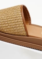 Σανδάλια flatforms με φαρδιά ψάθινη φάσα Estil