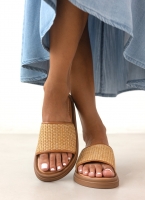 Σανδάλια flatforms με φαρδιά ψάθινη φάσα Estil