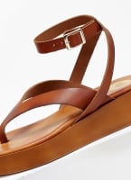Σανδάλια flatforms με μπαρέτα TFP