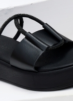 Σανδάλια flatforms με περαστό στρας λουράκι Estil