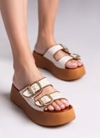 Σανδάλια flatforms με print Estil