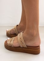 Σανδάλια flatforms με σχοίνινες φάσες Estil